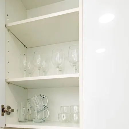 아파트 Modern 3 Bedroom Flat In