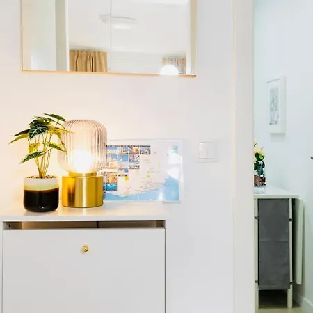Modern 3 Bedroom Flat In * 리스본