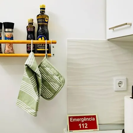 Modern 3 Bedroom Flat In Lisbon