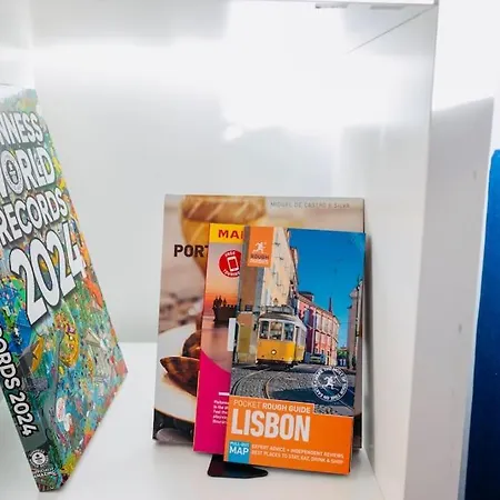 Modern 3 Bedroom Flat In Апартаменты