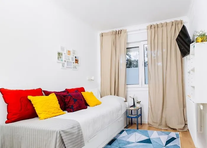 Modern 3 Bedroom Flat In アパート *