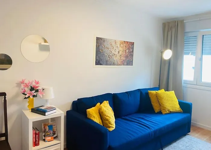 Modern 3 Bedroom Flat In * リスボン