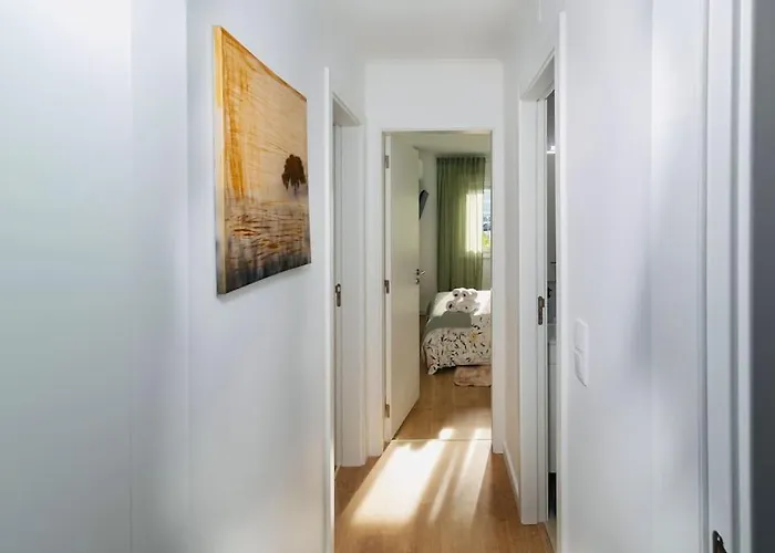 Modern 3 Bedroom Flat In アパート