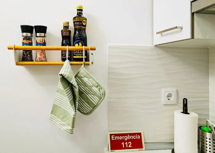 Modern 3 Bedroom Flat In リスボン