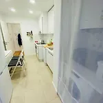 Διαμέρισμα Modern 3 Bedroom Flat In
