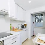 Διαμέρισμα Modern 3 Bedroom Flat In