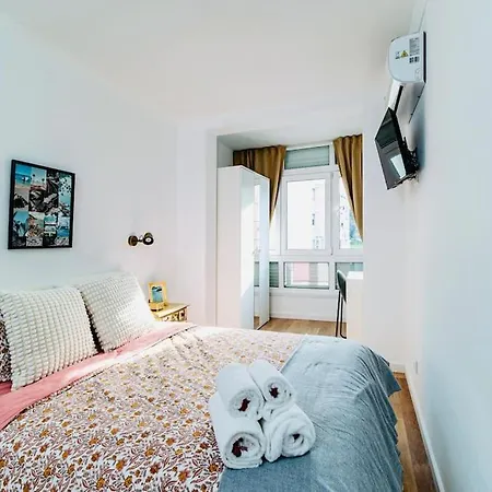 Апартаменты Modern 3 Bedroom Flat In Лиссабон