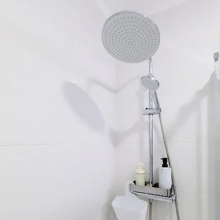 Lejlighed Modern 3 Bedroom Flat In *