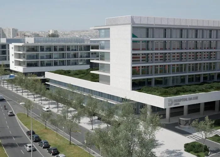 Modern 3 Bedroom Flat In