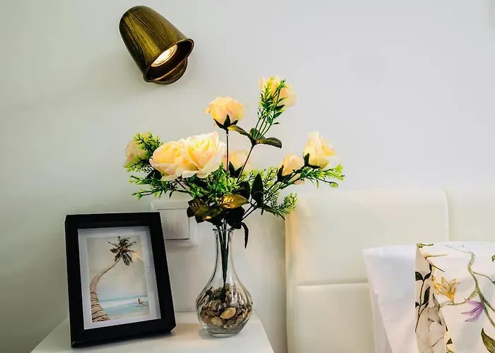 Modern 3 Bedroom Flat In *