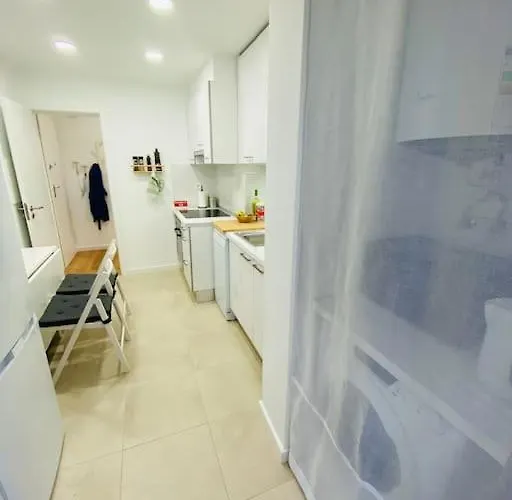 公寓 Modern 3 Bedroom Flat In