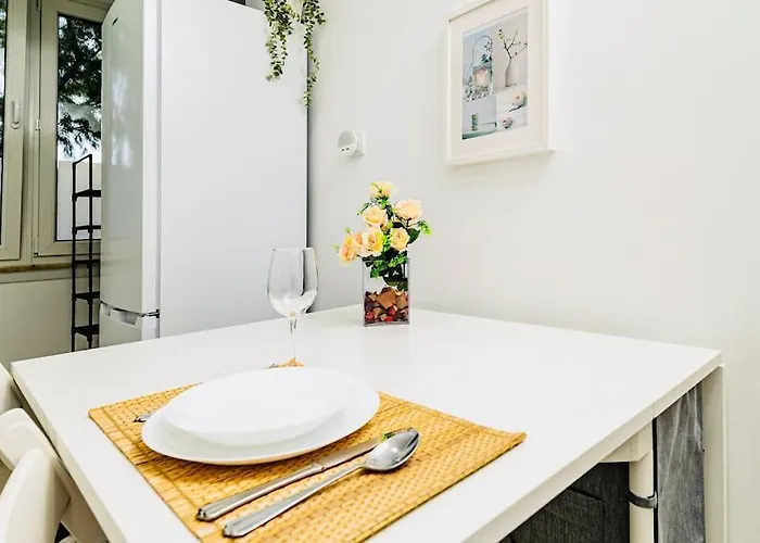 Modern 3 Bedroom Flat In *