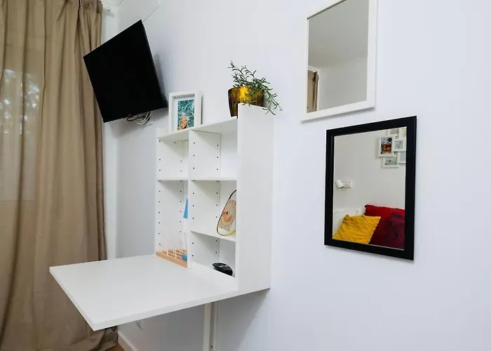 Modern 3 Bedroom Flat In 公寓 *