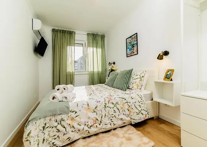 公寓 Modern 3 Bedroom Flat In