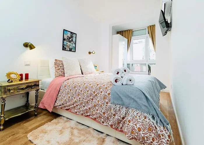 Modern 3 Bedroom Flat In *